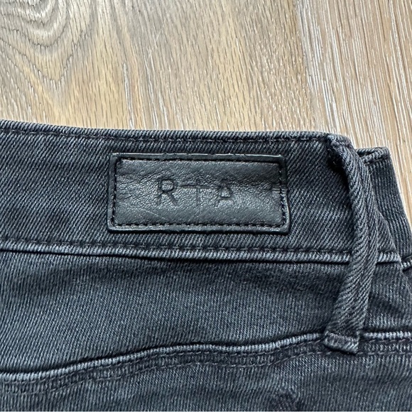 RtA Kiki Flare Crop Raw Hem Jeans in Black Dusk Wash Los Angeles - Size 25 - Picture 10 of 16